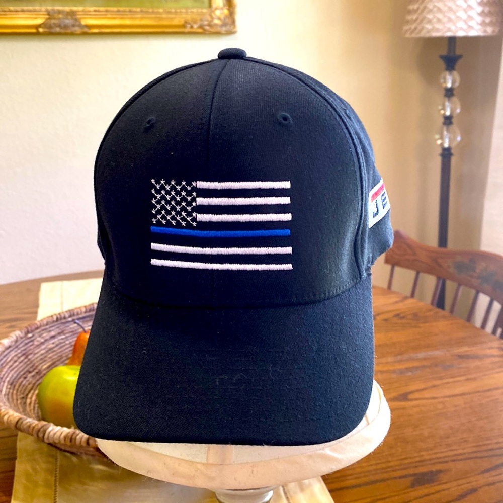 Gas and Supply Hat/ Black, w/American Flag Emblem, Flexfit L-XL,no pets-no smoke